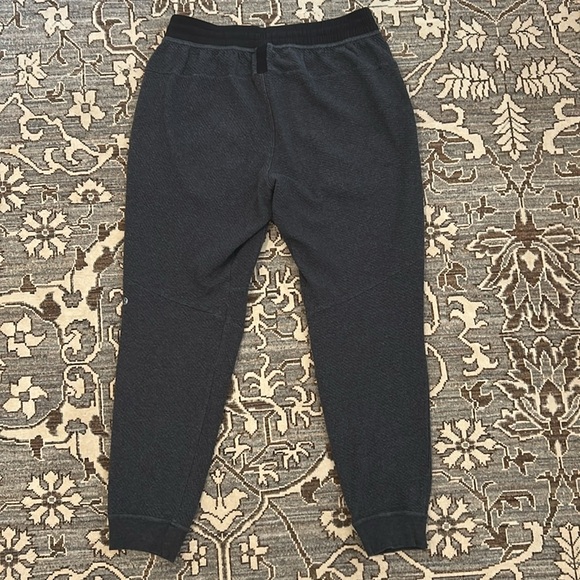 Lululemon Men’s At Ease Jogger, size L - Picture 6 of 6
